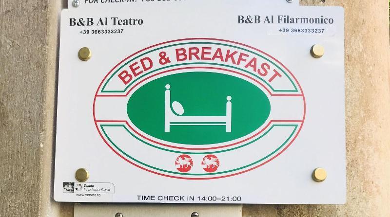 Al Teatro Hotell Verona Exteriör bild