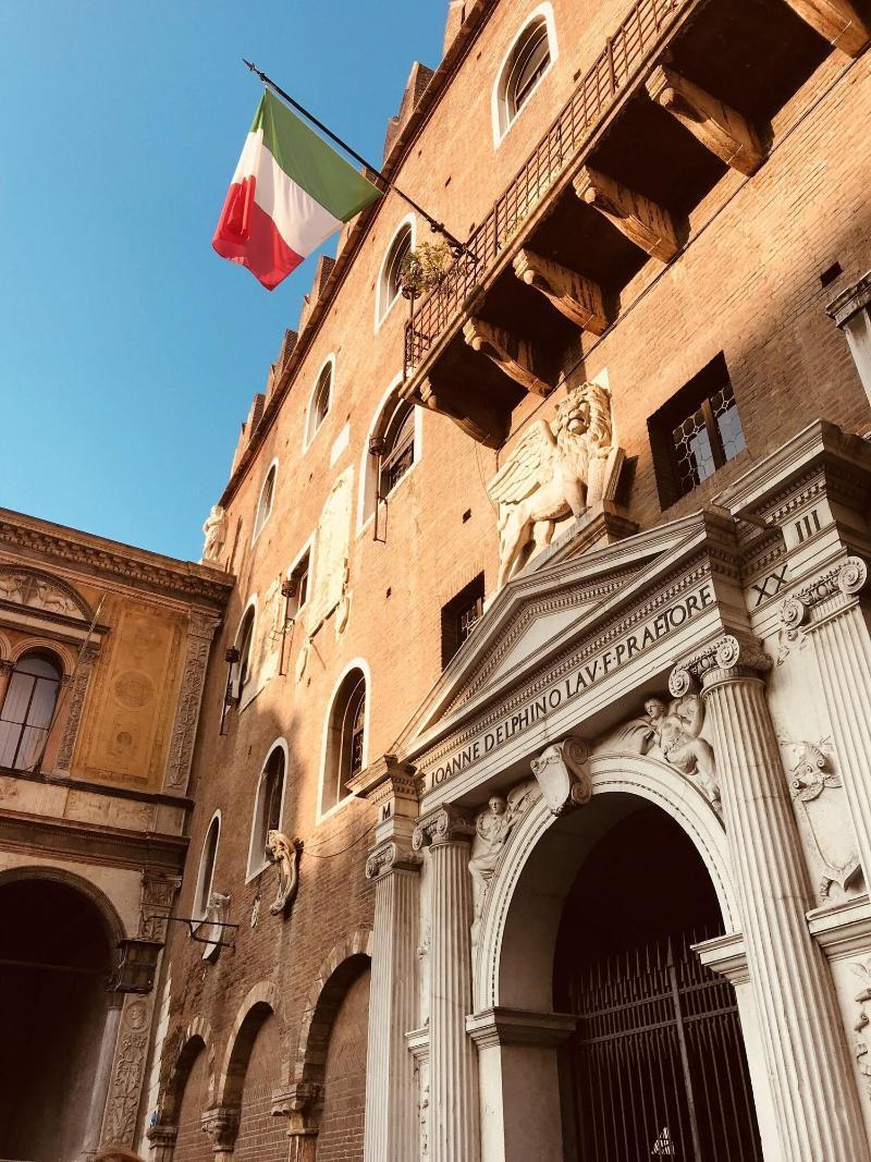 Al Teatro Hotell Verona Exteriör bild