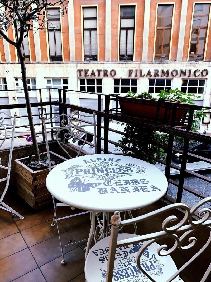 Al Teatro Hotell Verona Exteriör bild