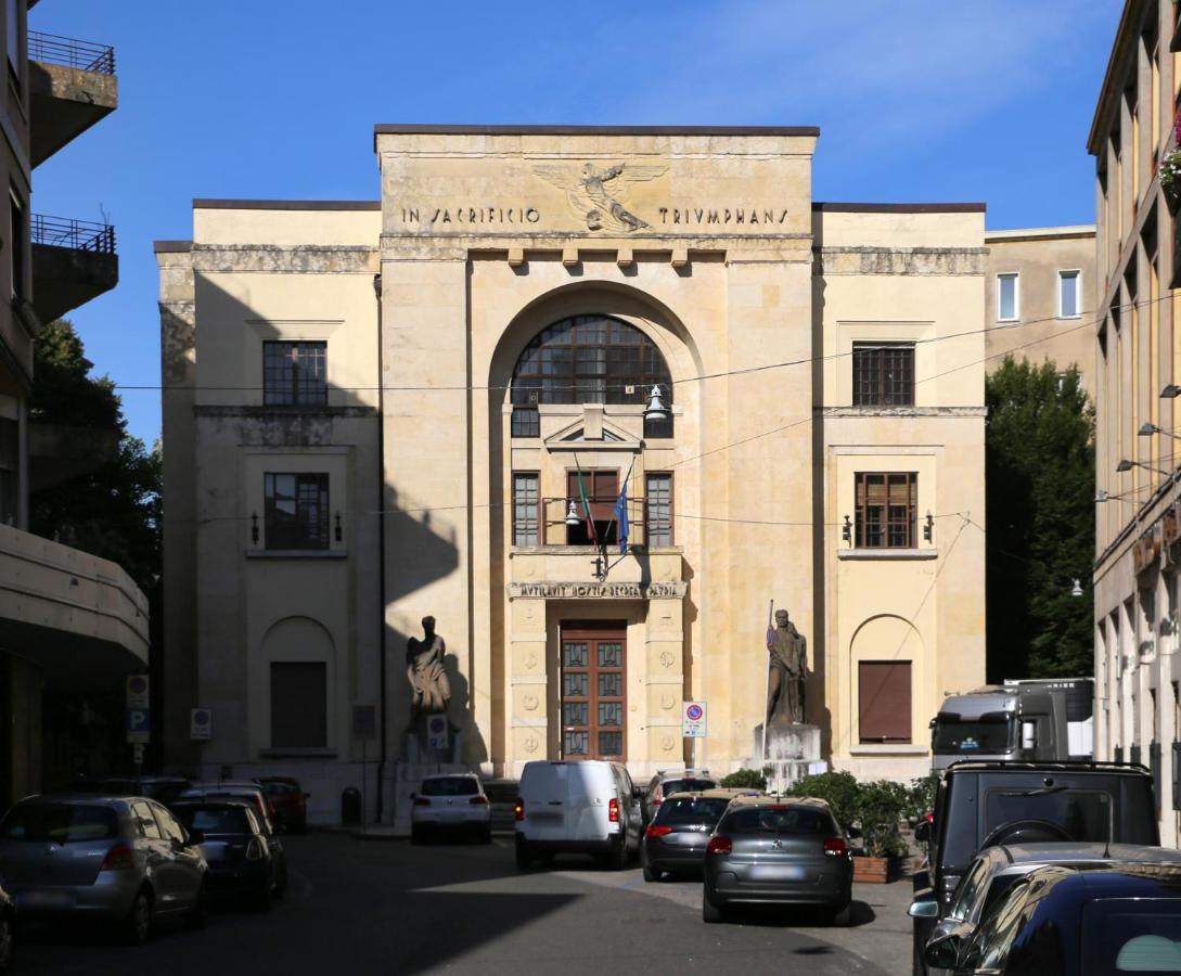 Al Teatro Hotell Verona Exteriör bild