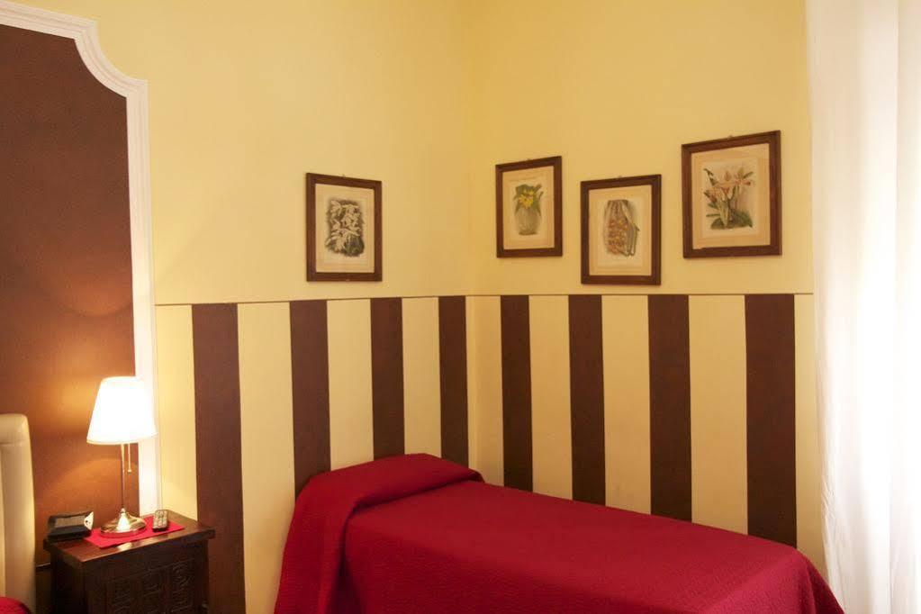 Al Teatro Hotell Verona Exteriör bild