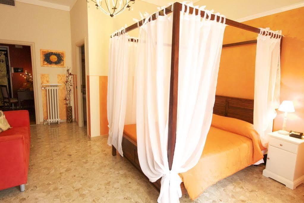 Al Teatro Hotell Verona Exteriör bild